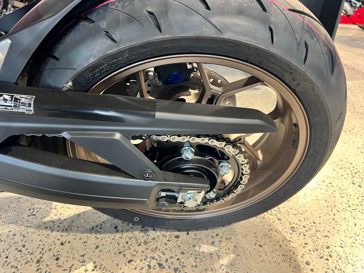 2025 HONDA CB650R SPORTS