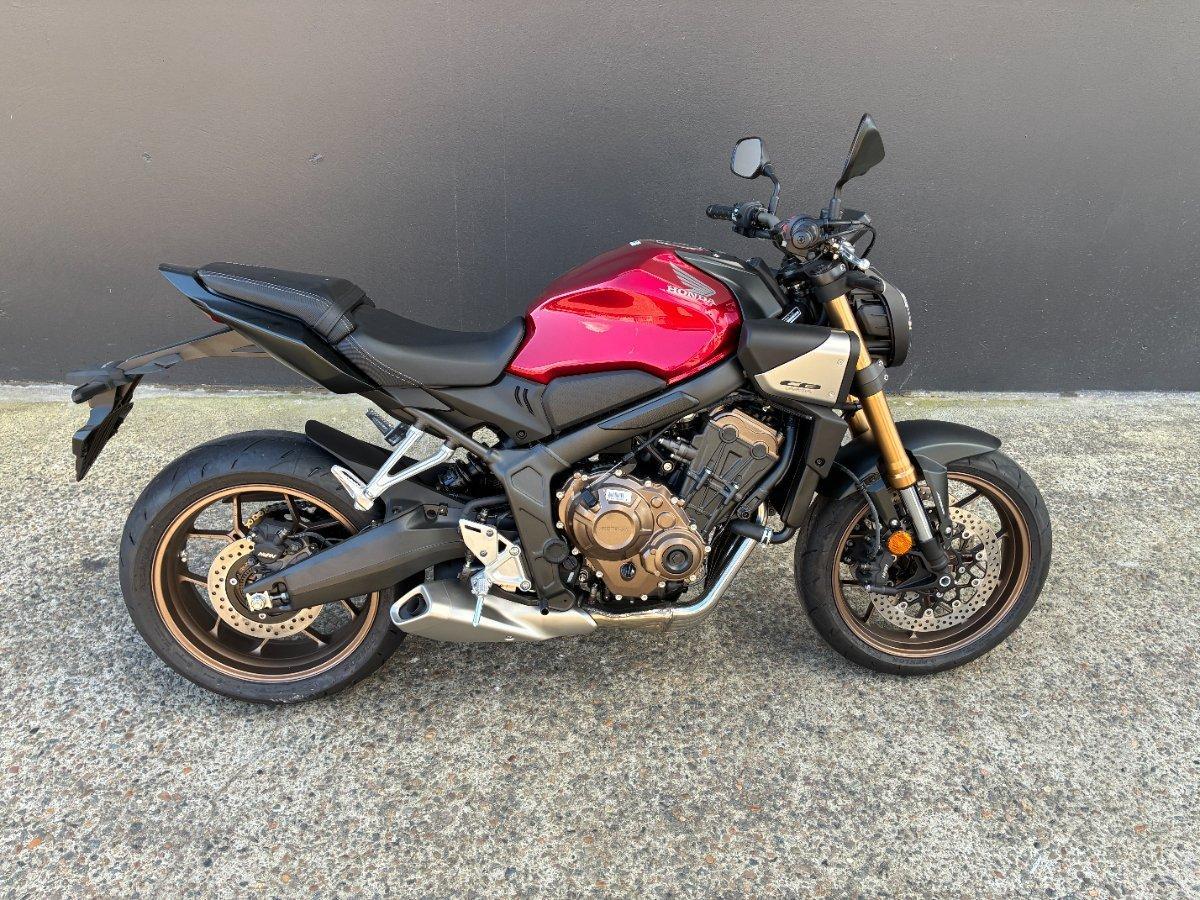2025 HONDA CB650R SPORTS