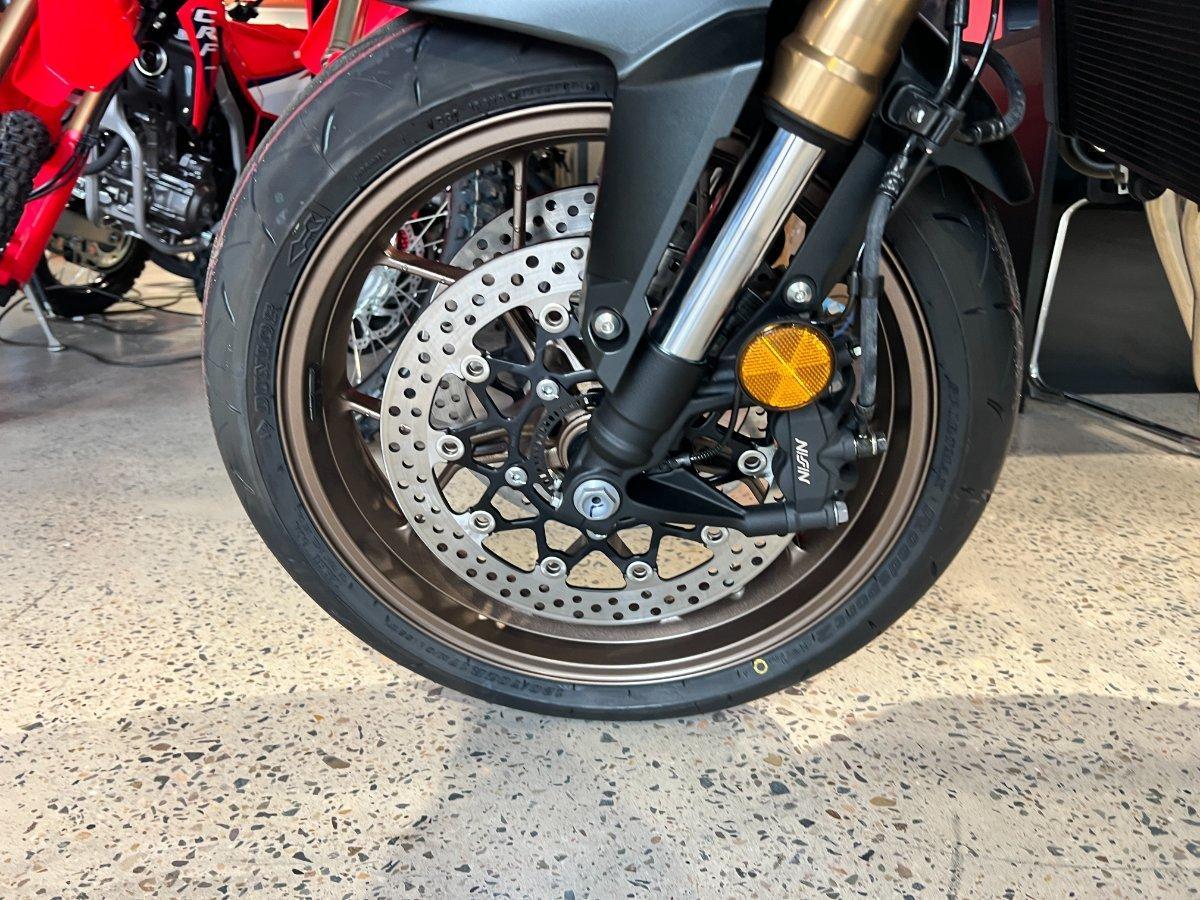2025 HONDA CB650R SPORTS