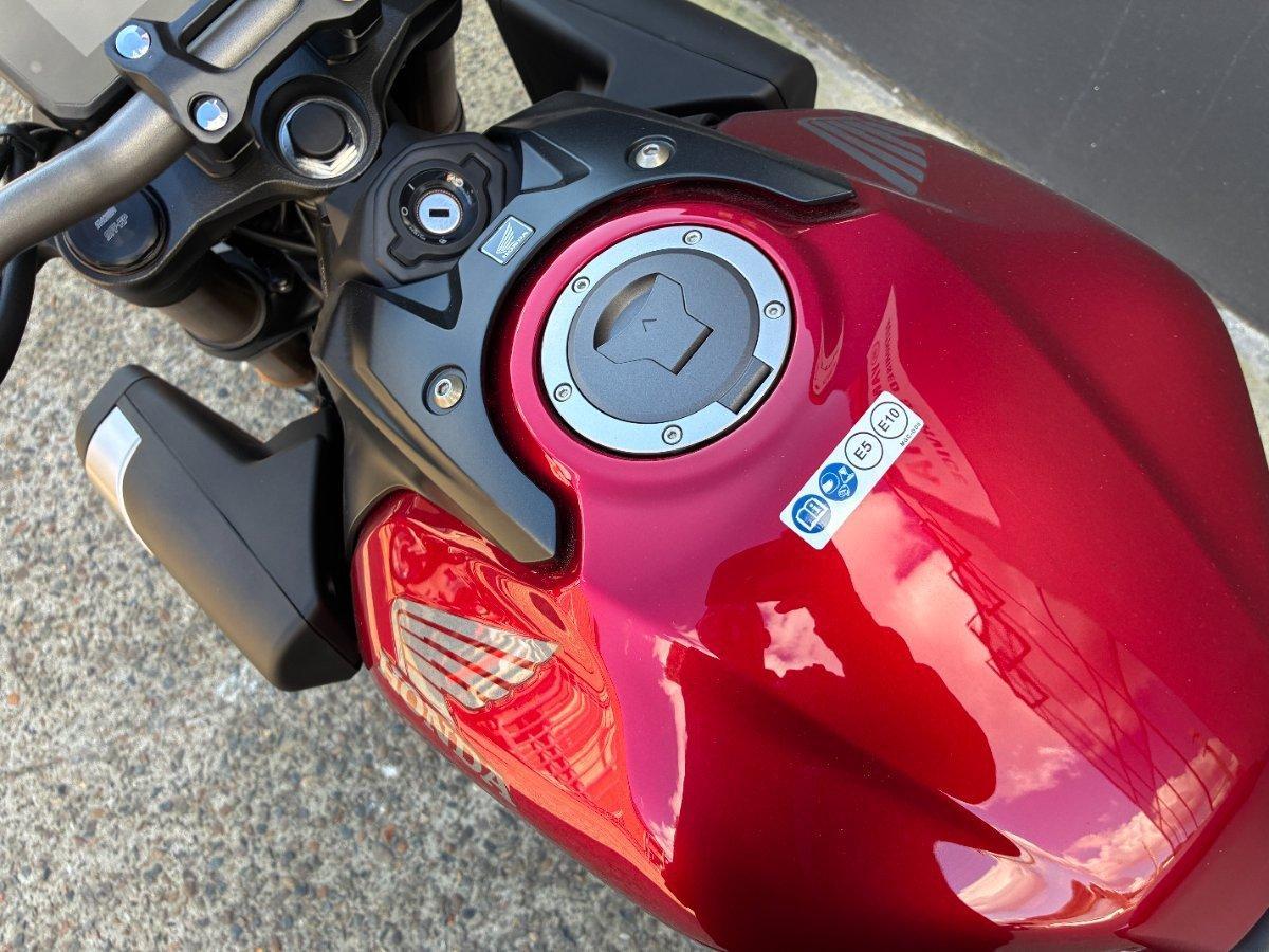 2025 HONDA CB650R SPORTS