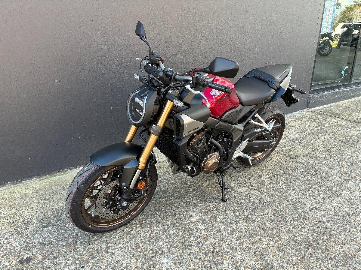 2025 HONDA CB650R SPORTS