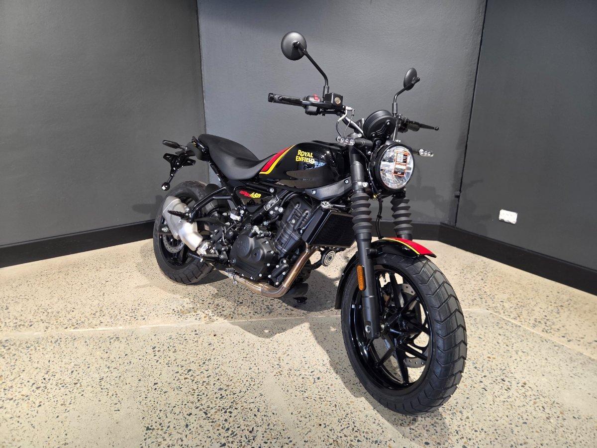 2025 ROYAL ENFIELD GUERILLA 450 ROAD