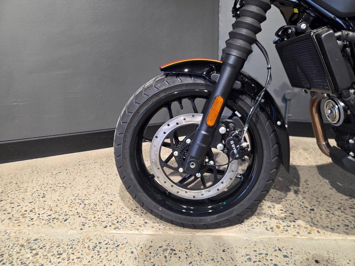 2025 ROYAL ENFIELD GUERILLA 450 ROAD