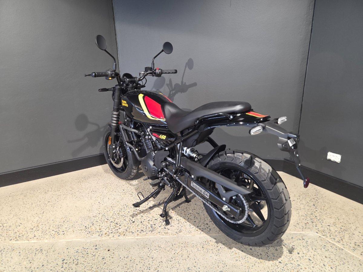 2025 ROYAL ENFIELD GUERILLA 450 ROAD