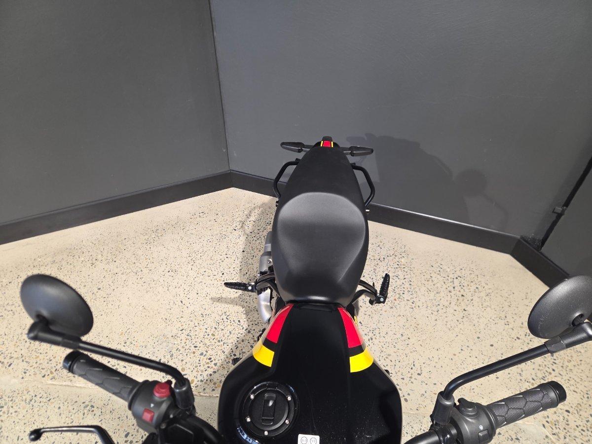 2025 ROYAL ENFIELD GUERILLA 450 ROAD