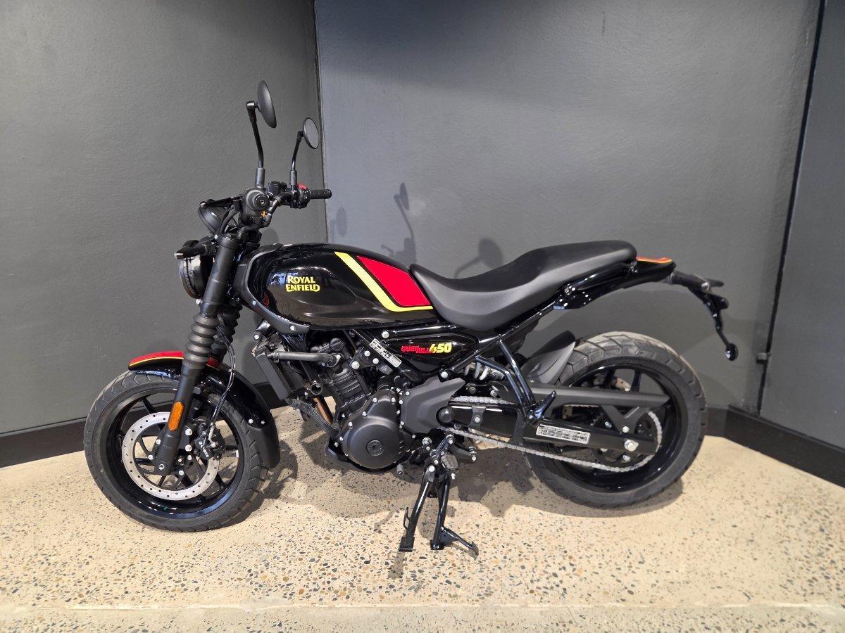 2025 ROYAL ENFIELD GUERILLA 450 ROAD