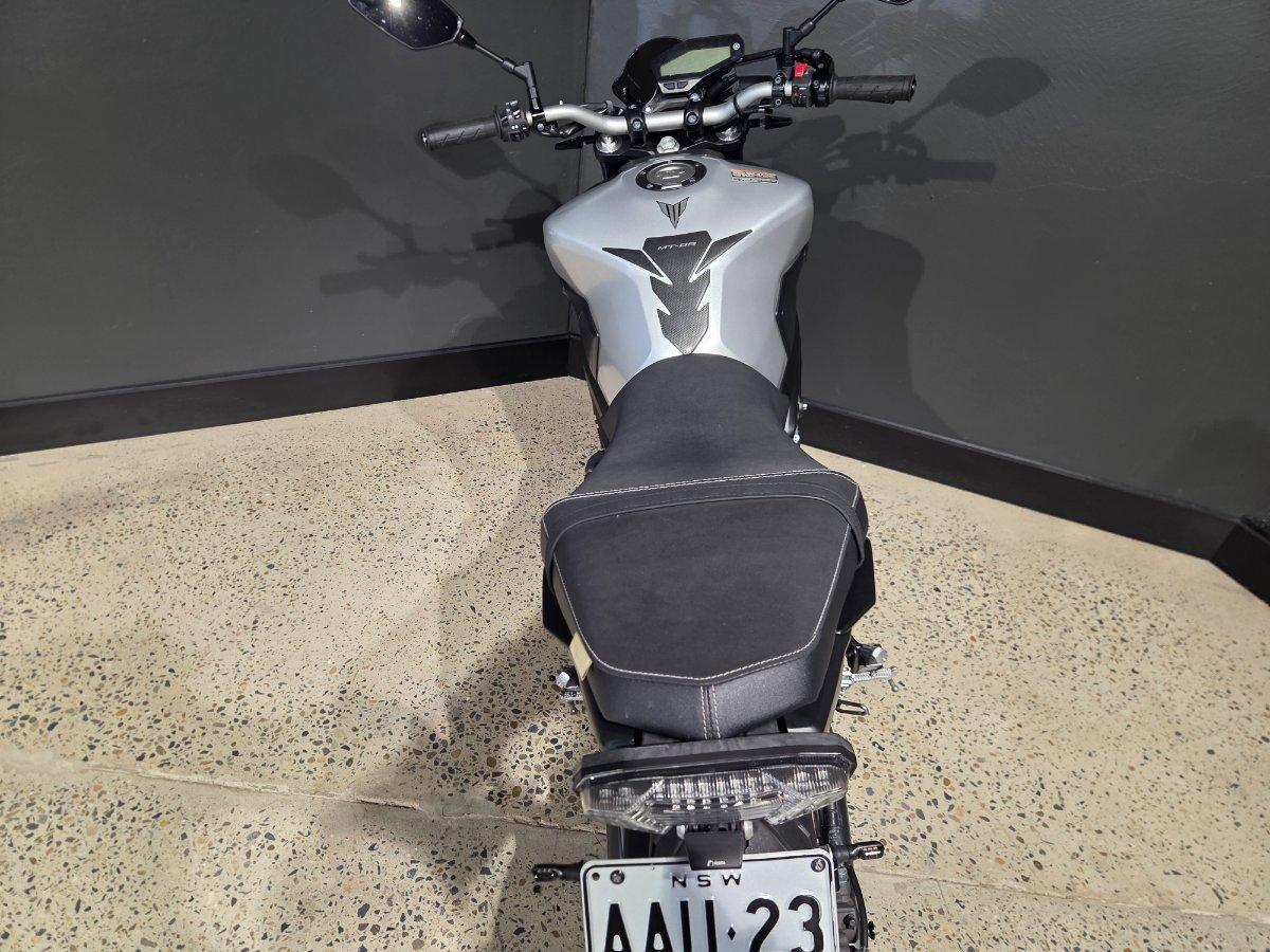 2016 YAMAHA MT-09 SPORTS