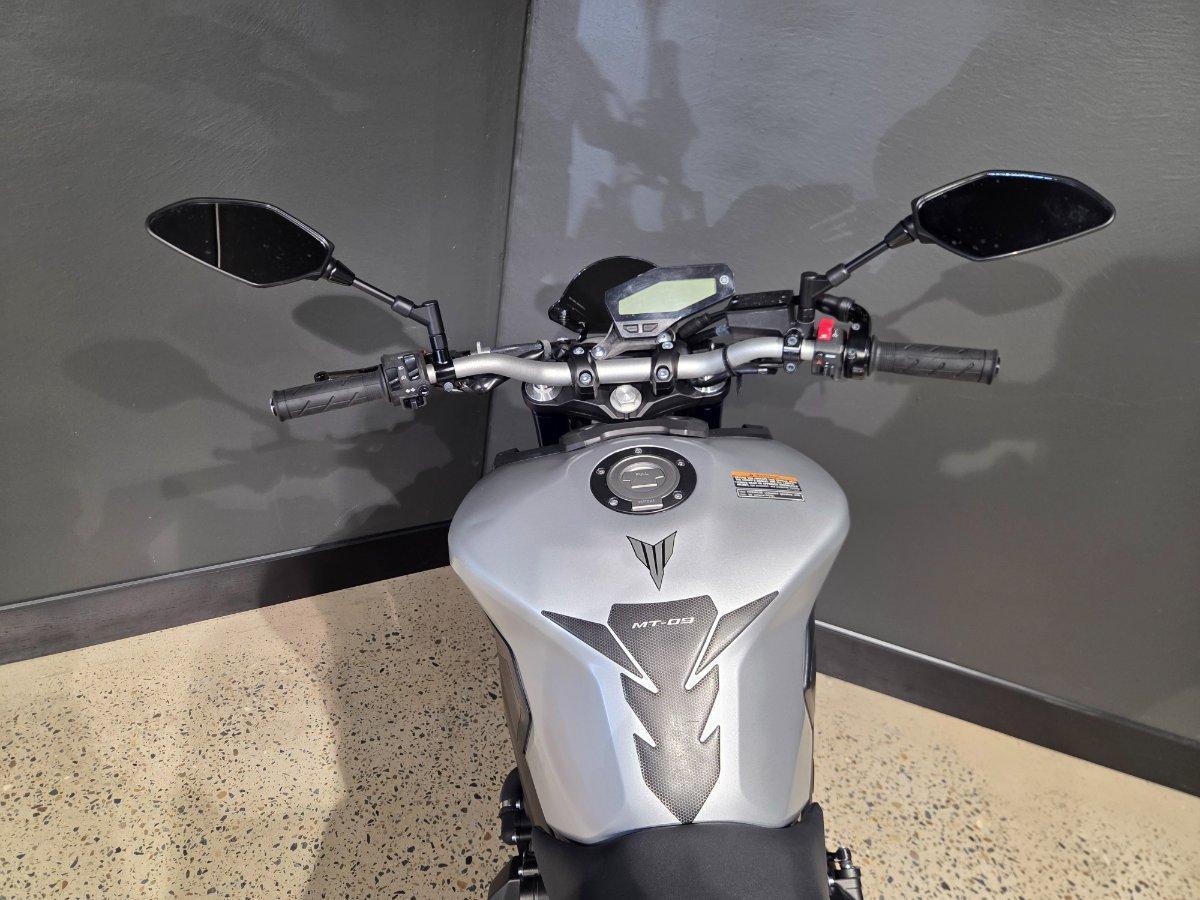 2016 YAMAHA MT-09 SPORTS