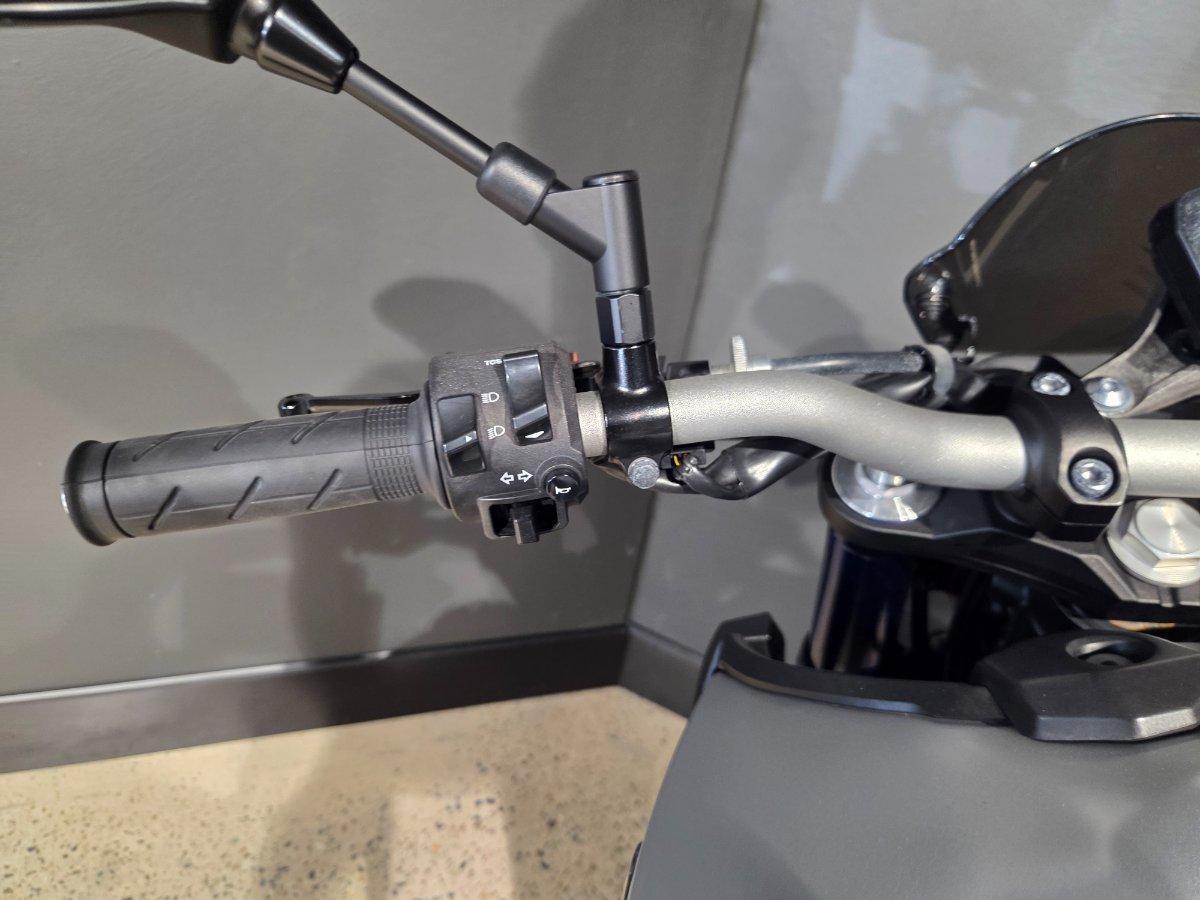 2016 YAMAHA MT-09 SPORTS