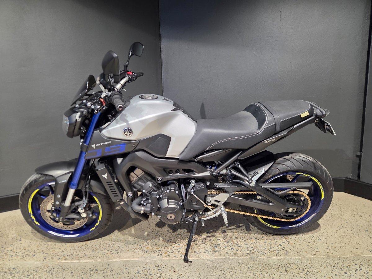 2016 YAMAHA MT-09 SPORTS