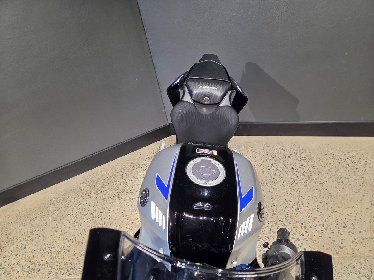 2024 YAMAHA YZF-R15M SPORTS