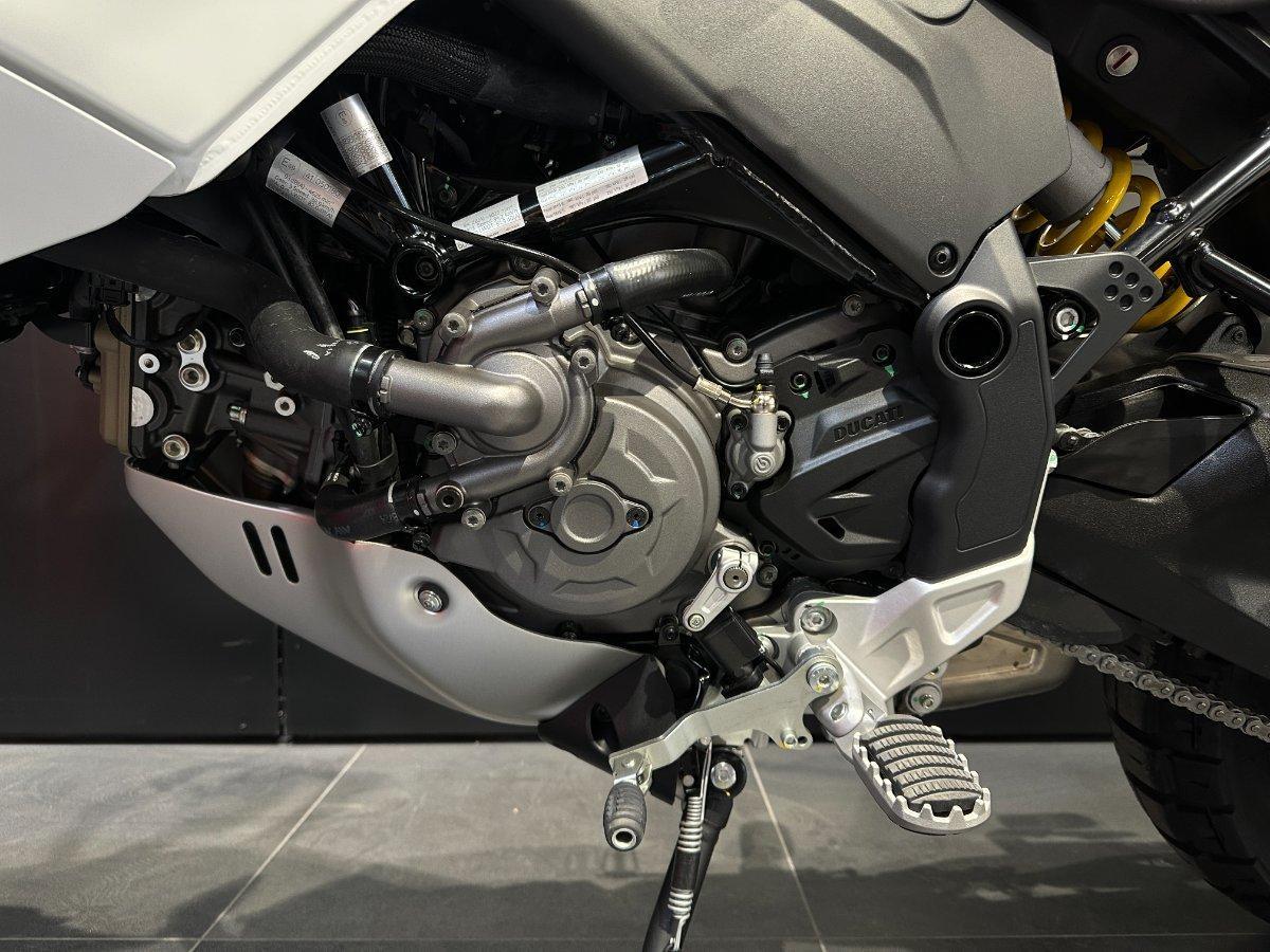 2025 DUCATI DESERTX DUAL SPORTS