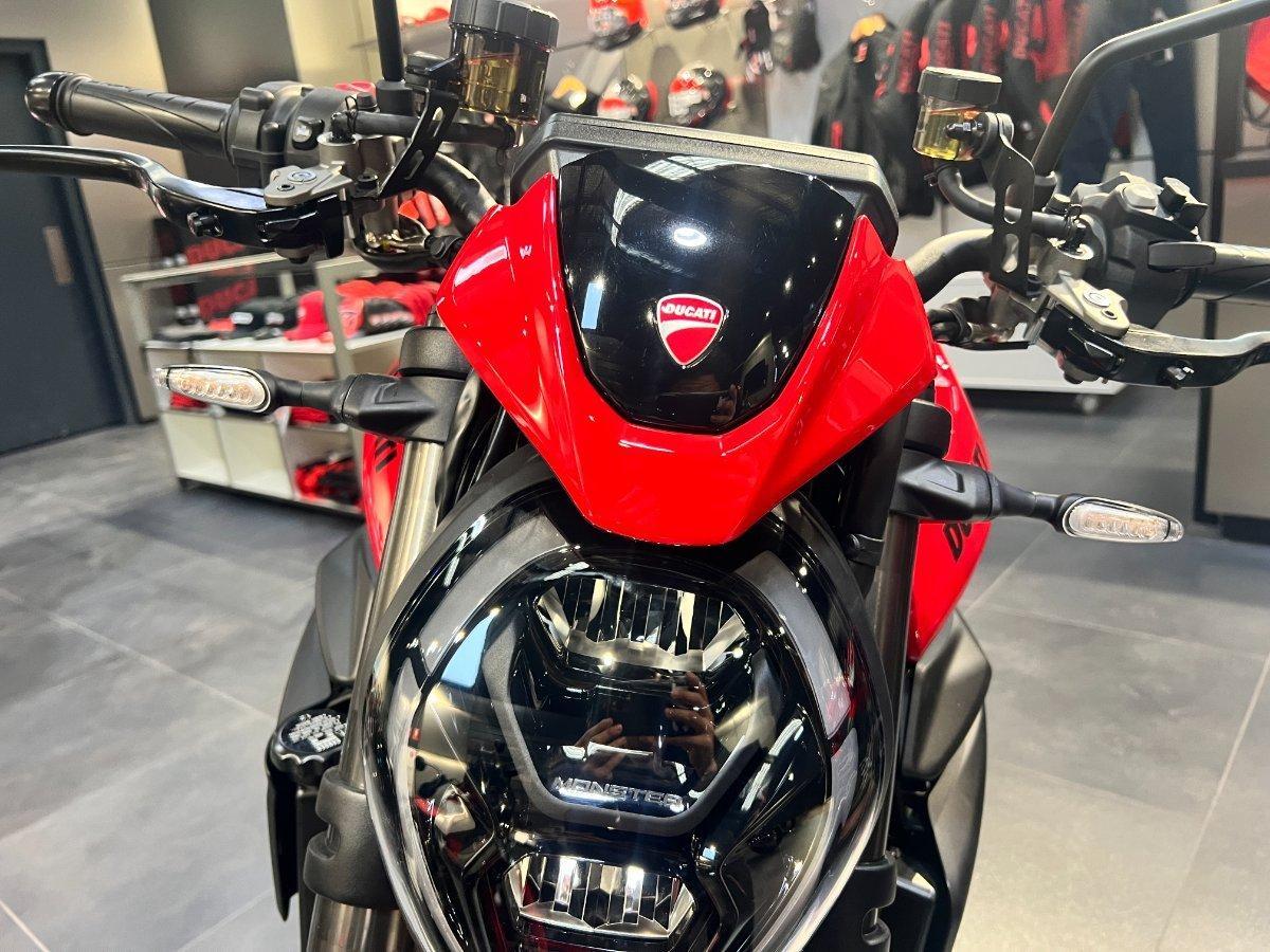 2026 DUCATI MONSTER + ROAD