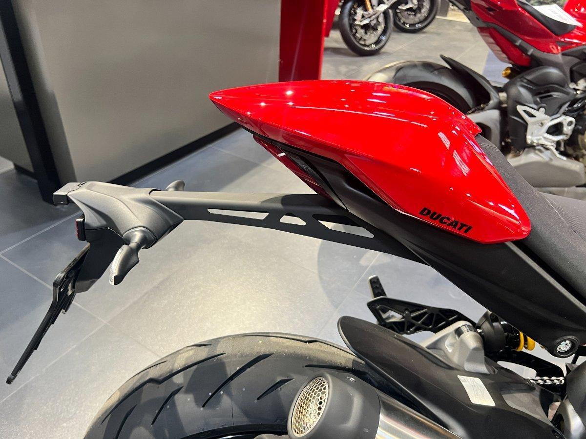 2026 DUCATI MONSTER + ROAD