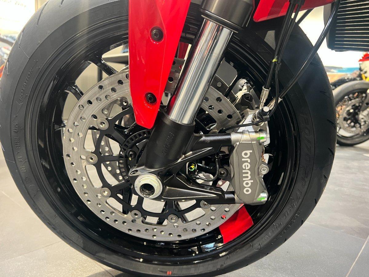 2026 DUCATI MONSTER + ROAD