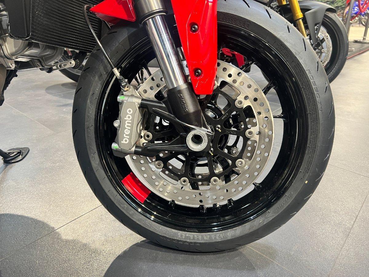 2026 DUCATI MONSTER + ROAD