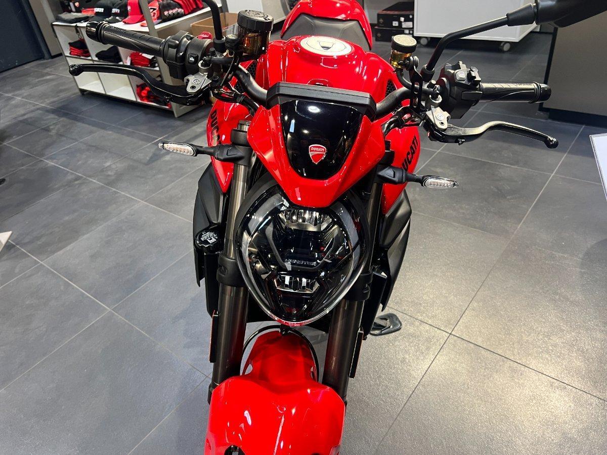 2026 DUCATI MONSTER + ROAD