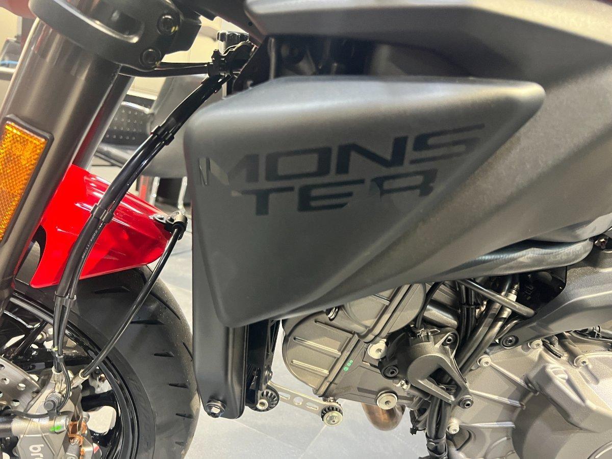 2026 DUCATI MONSTER + ROAD