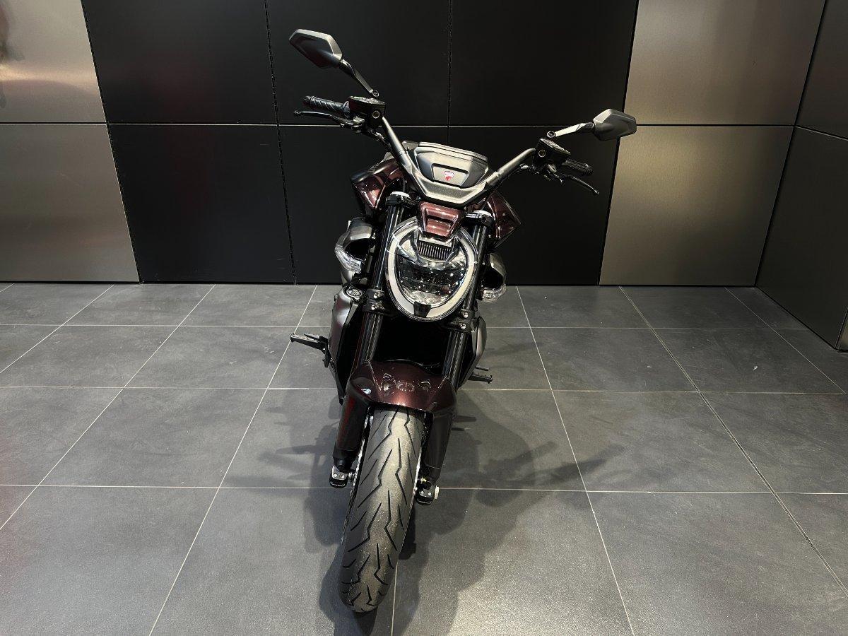 2026 DUCATI XDIAVEL V4 CRUISER