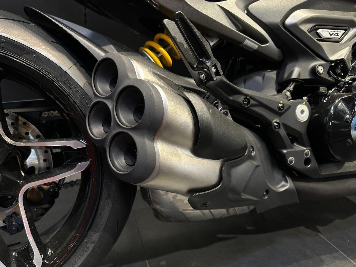 2026 DUCATI XDIAVEL V4 CRUISER
