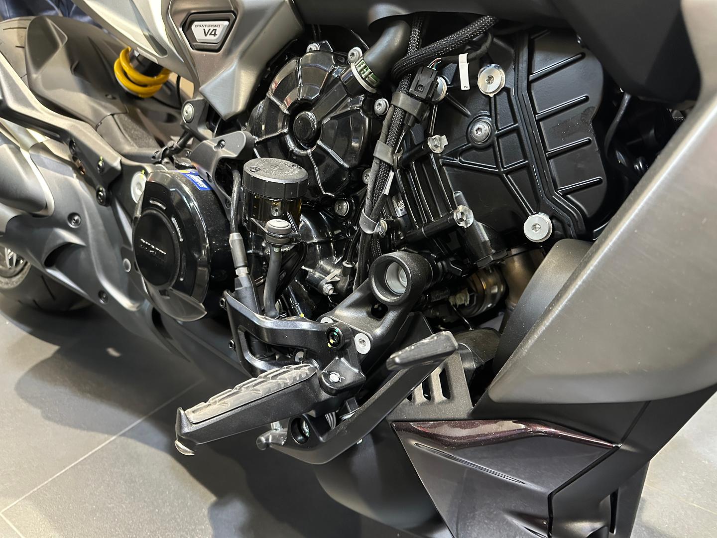 2026 DUCATI XDIAVEL V4 CRUISER