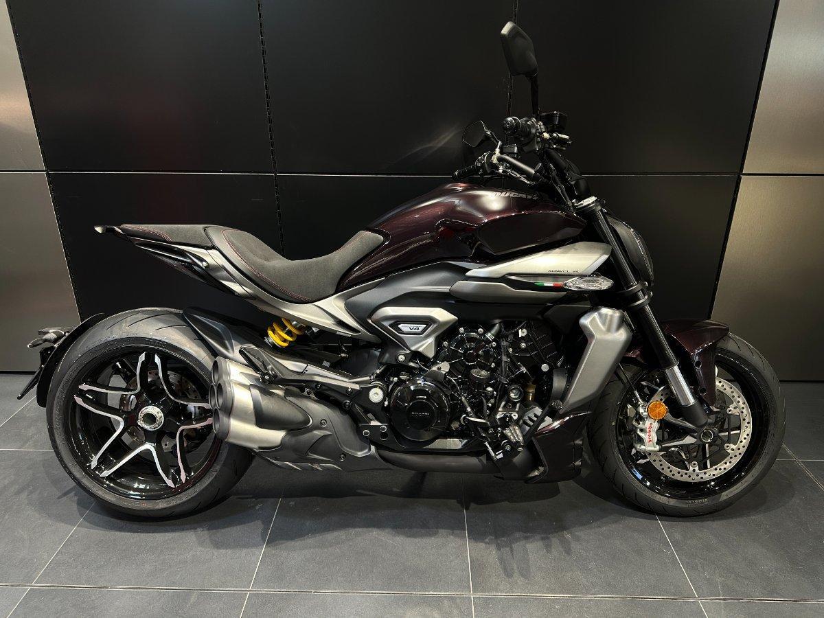 2026 DUCATI XDIAVEL V4 CRUISER