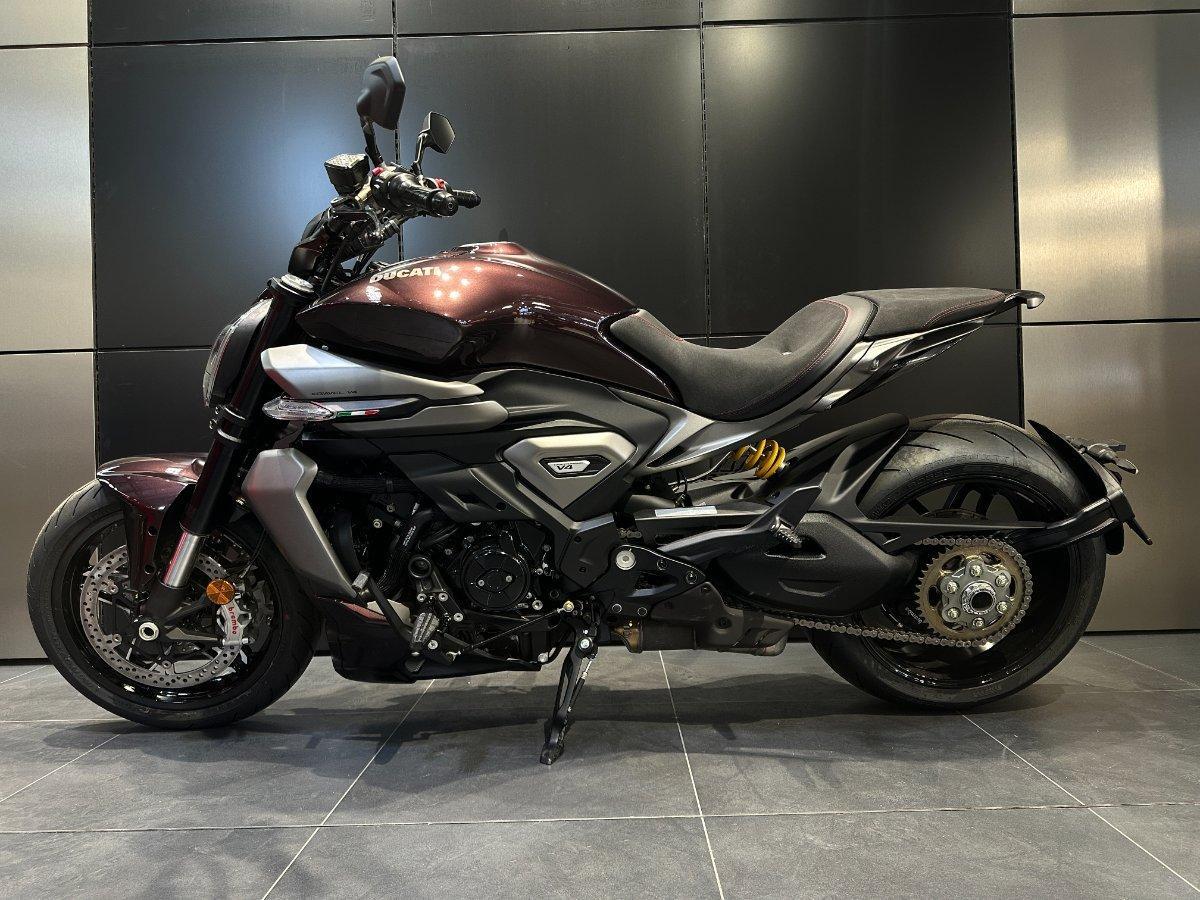 2026 DUCATI XDIAVEL V4 CRUISER