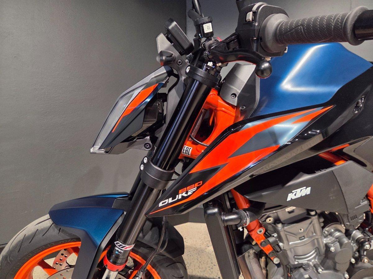2024 KTM 890 DUKE R ROAD