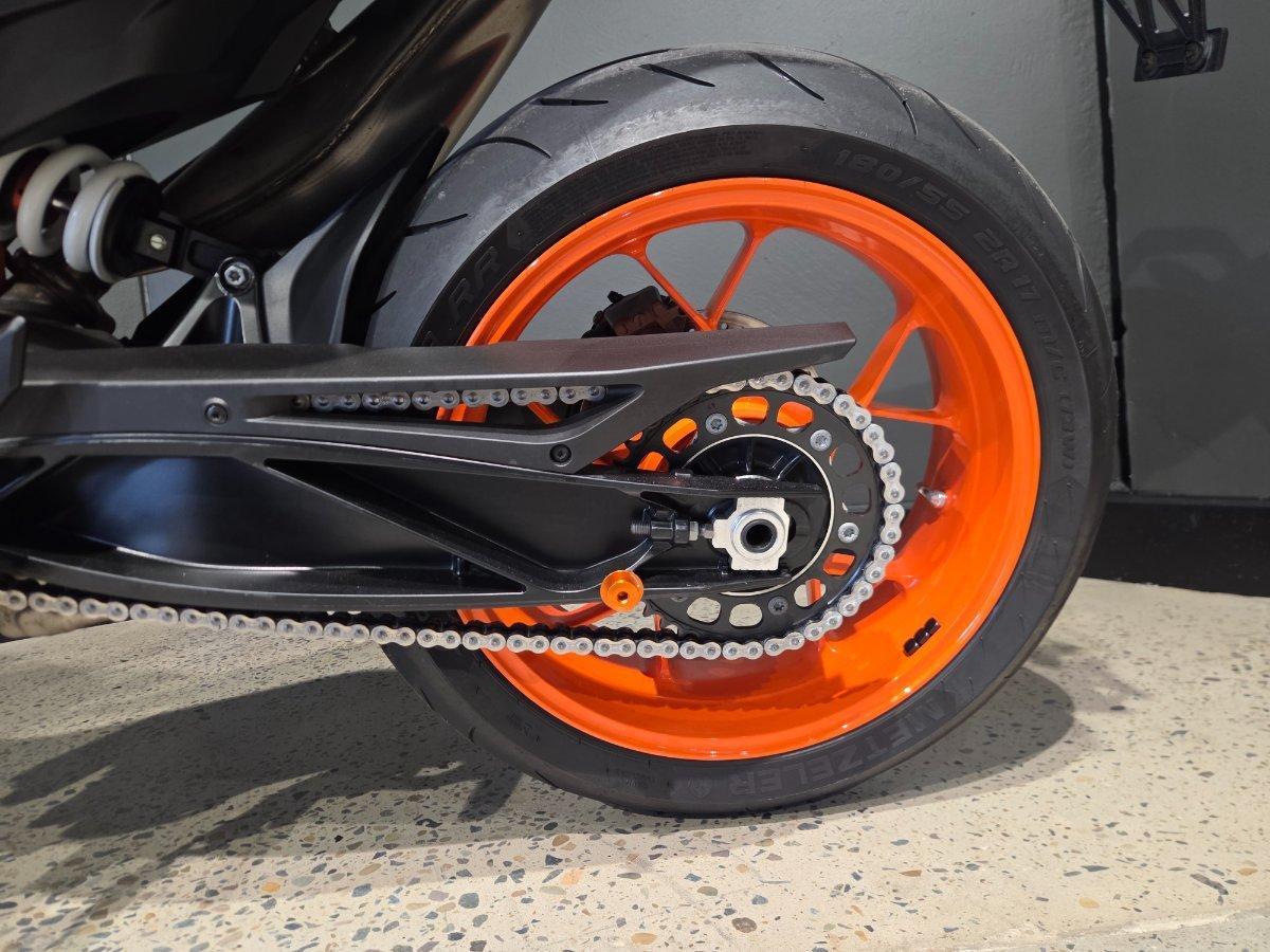 2024 KTM 890 DUKE R ROAD