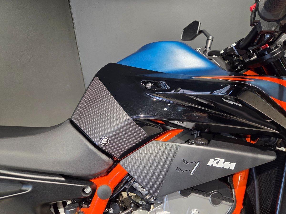 2024 KTM 890 DUKE R ROAD