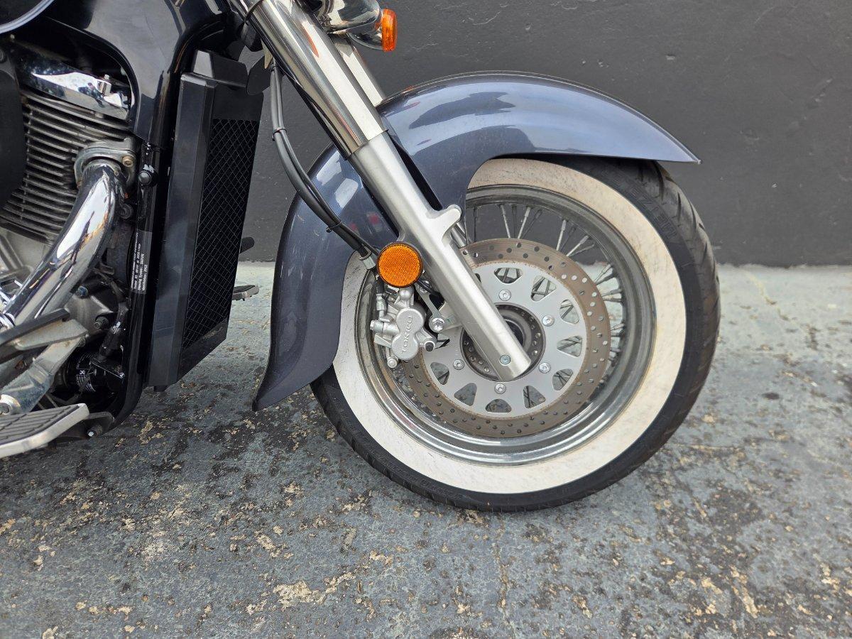 2011 SUZUKI VLR 1800T BOULEVARD (C109RT) CRUISER