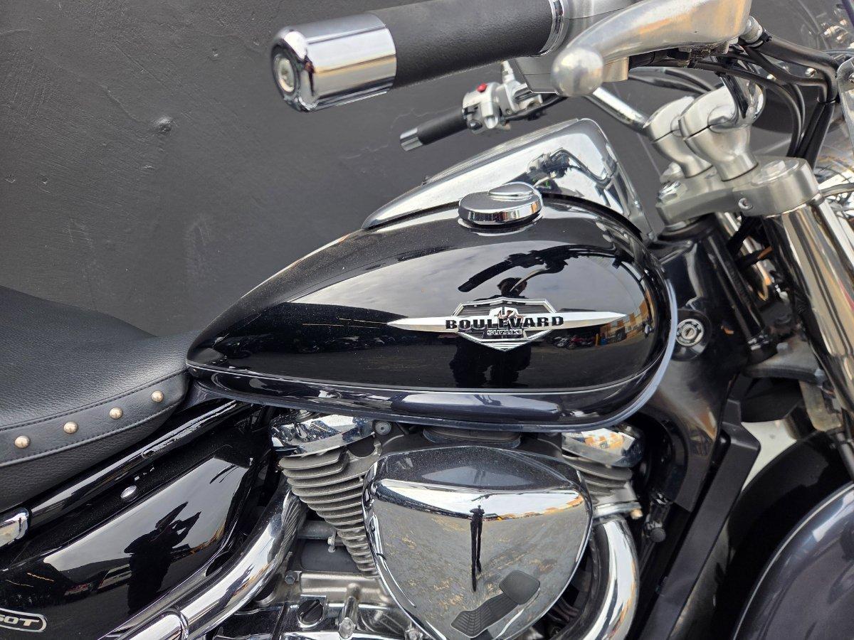 2011 SUZUKI VLR 1800T BOULEVARD (C109RT) CRUISER