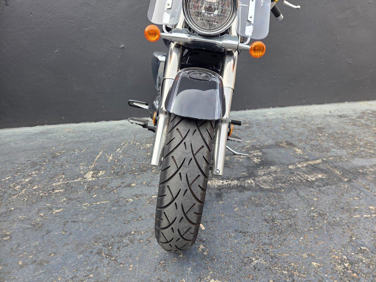 2011 SUZUKI VLR 1800T BOULEVARD (C109RT) CRUISER