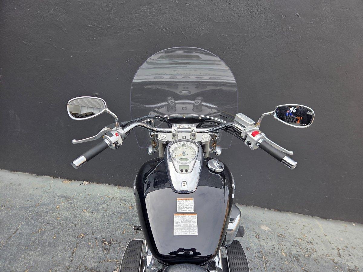 2011 SUZUKI VLR 1800T BOULEVARD (C109RT) CRUISER