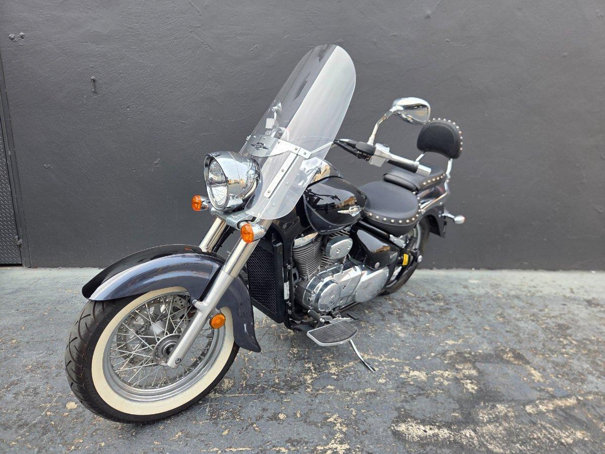 2011 SUZUKI VLR 1800T BOULEVARD (C109RT) CRUISER