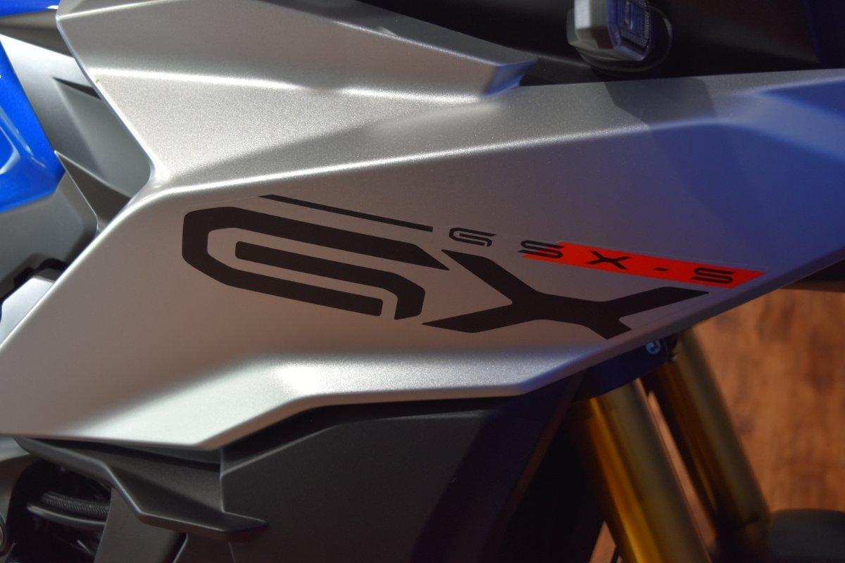 2025 SUZUKI GSX-S1000GT ROAD