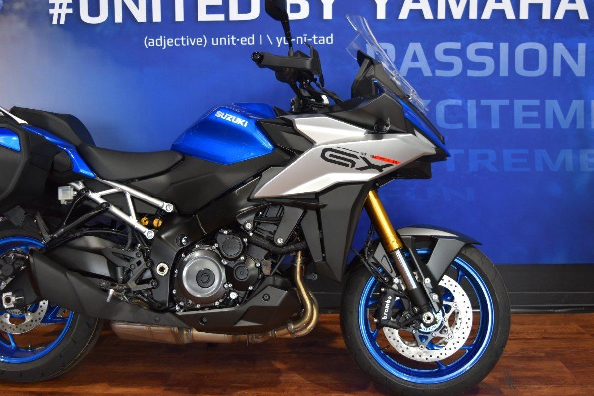 2025 SUZUKI GSX-S1000GT ROAD