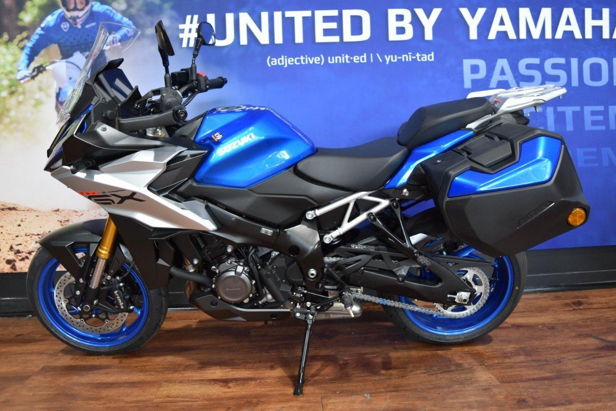 2025 SUZUKI GSX-S1000GT ROAD
