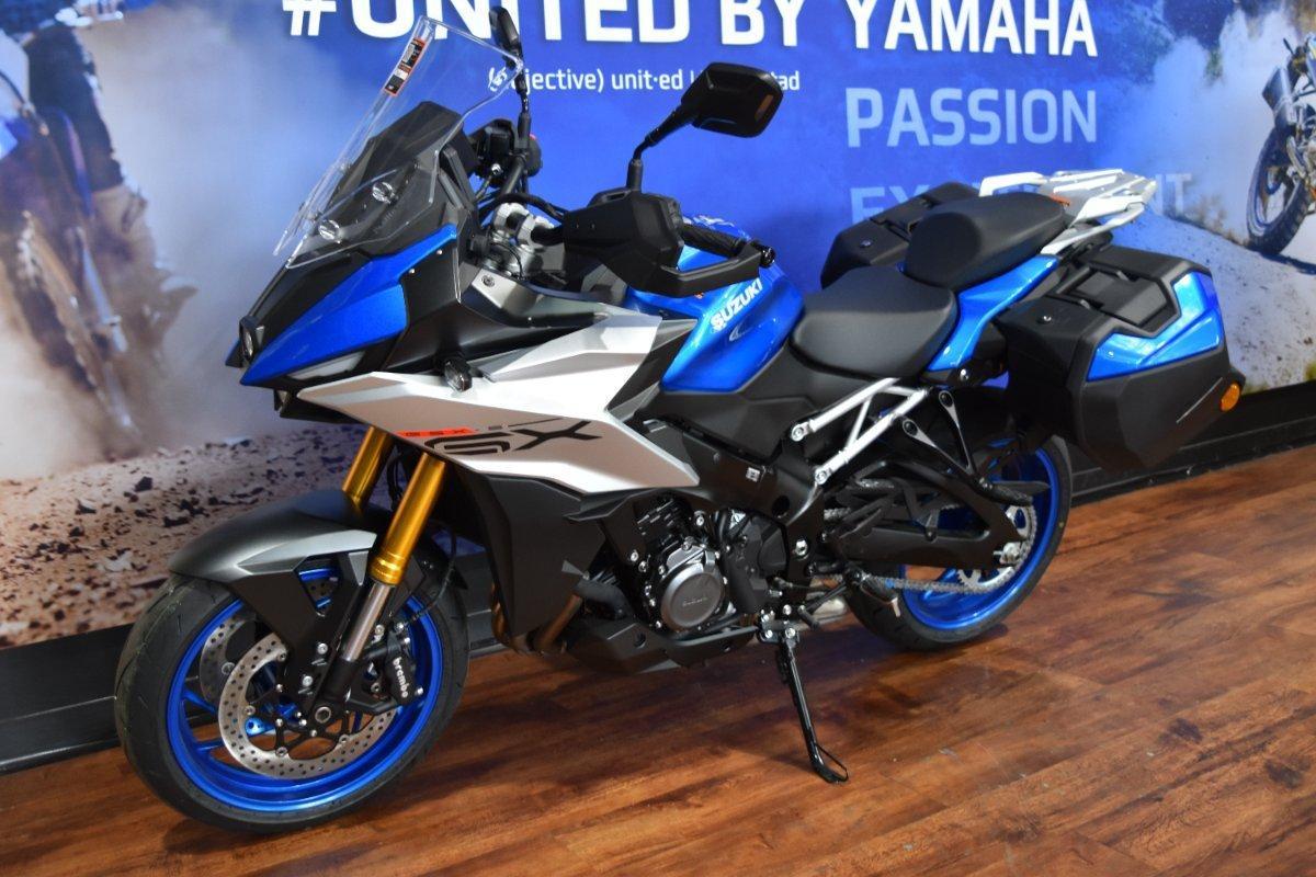 2025 SUZUKI GSX-S1000GT ROAD