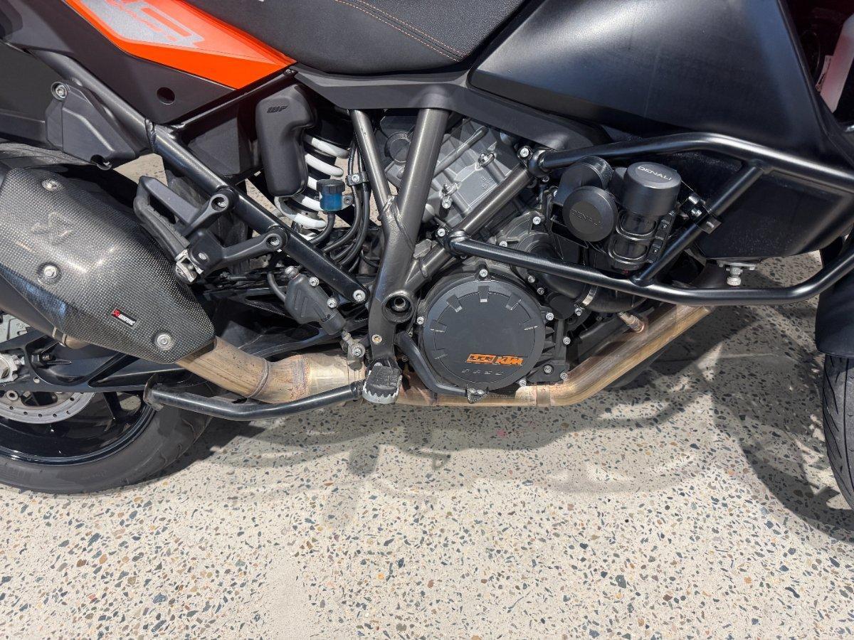 2019 KTM SUPER ADVENTURE S DUAL SPORTS