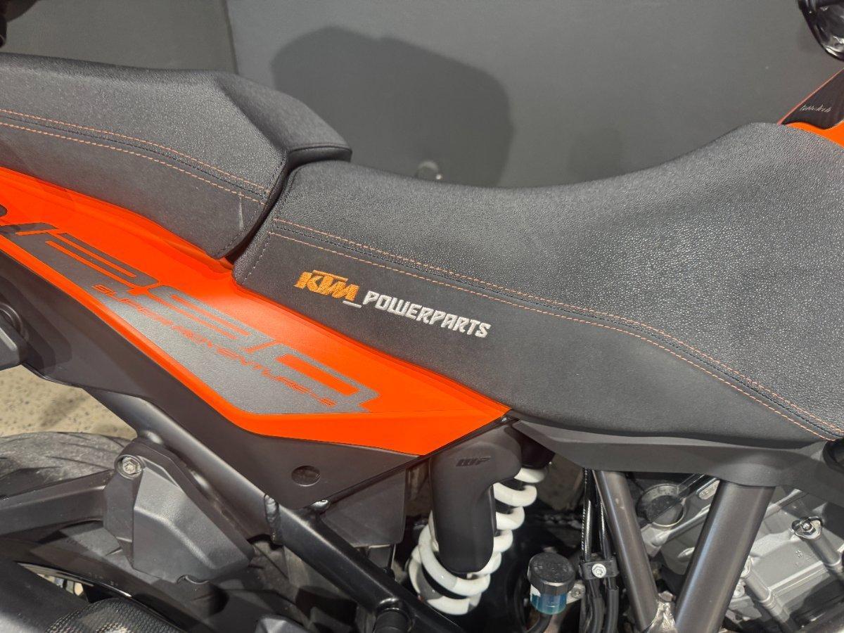 2019 KTM SUPER ADVENTURE S DUAL SPORTS