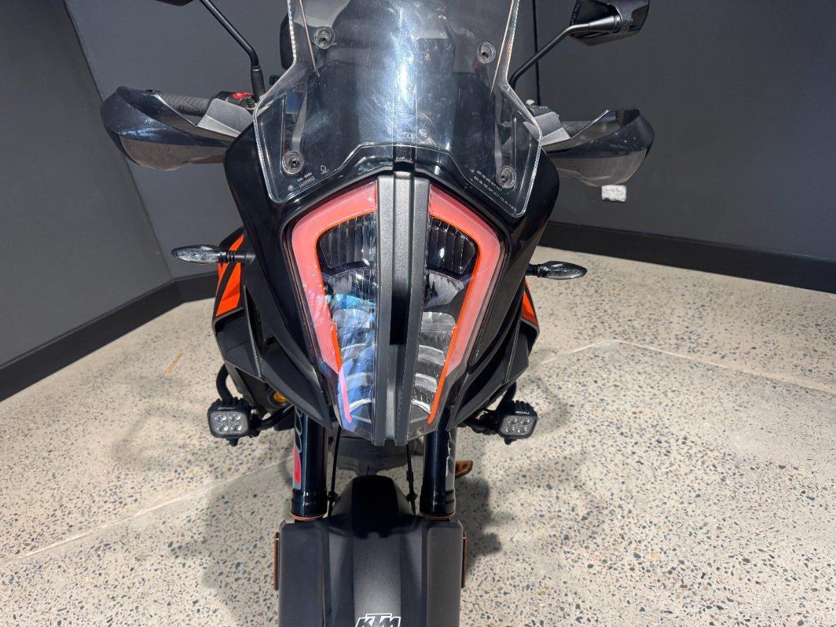 2019 KTM SUPER ADVENTURE S DUAL SPORTS