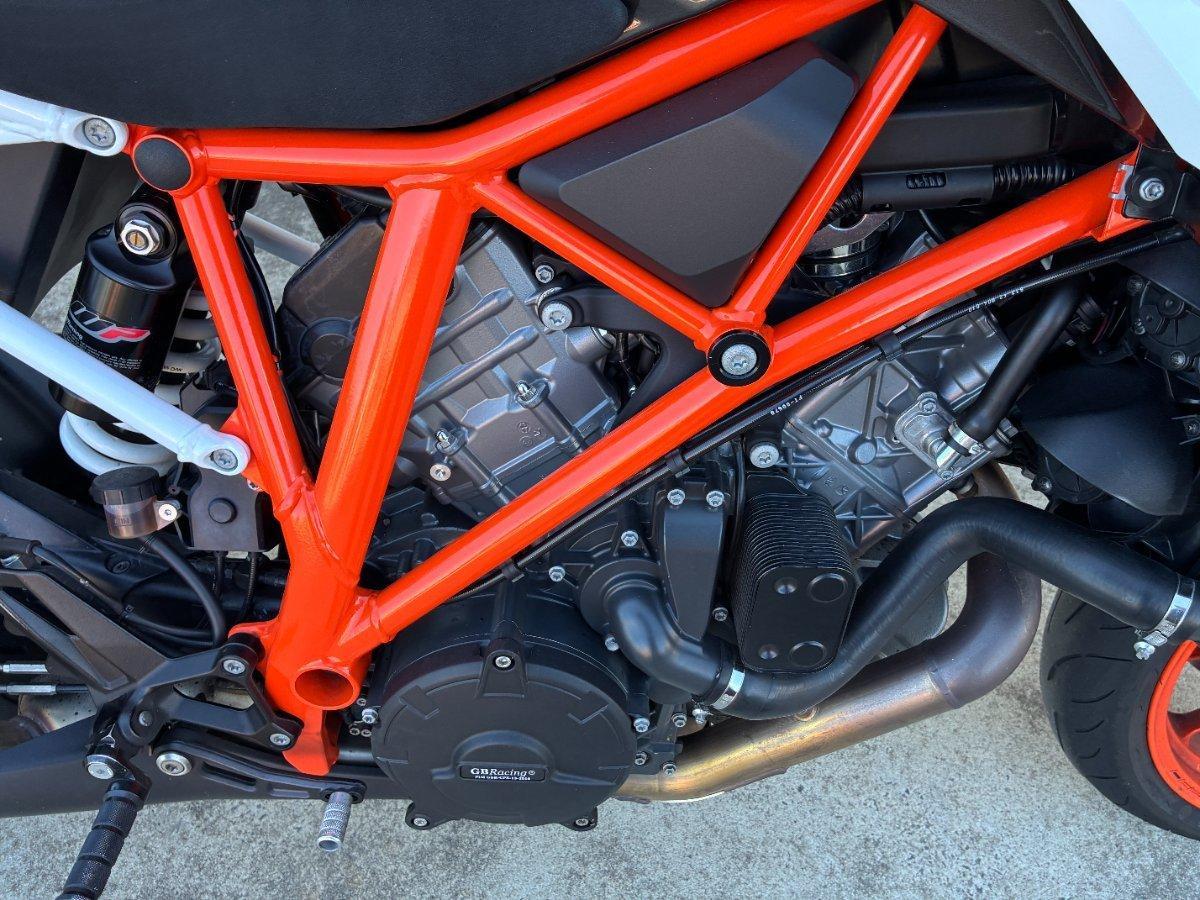 2018 KTM SUPER ADVENTURE S DUAL SPORTS