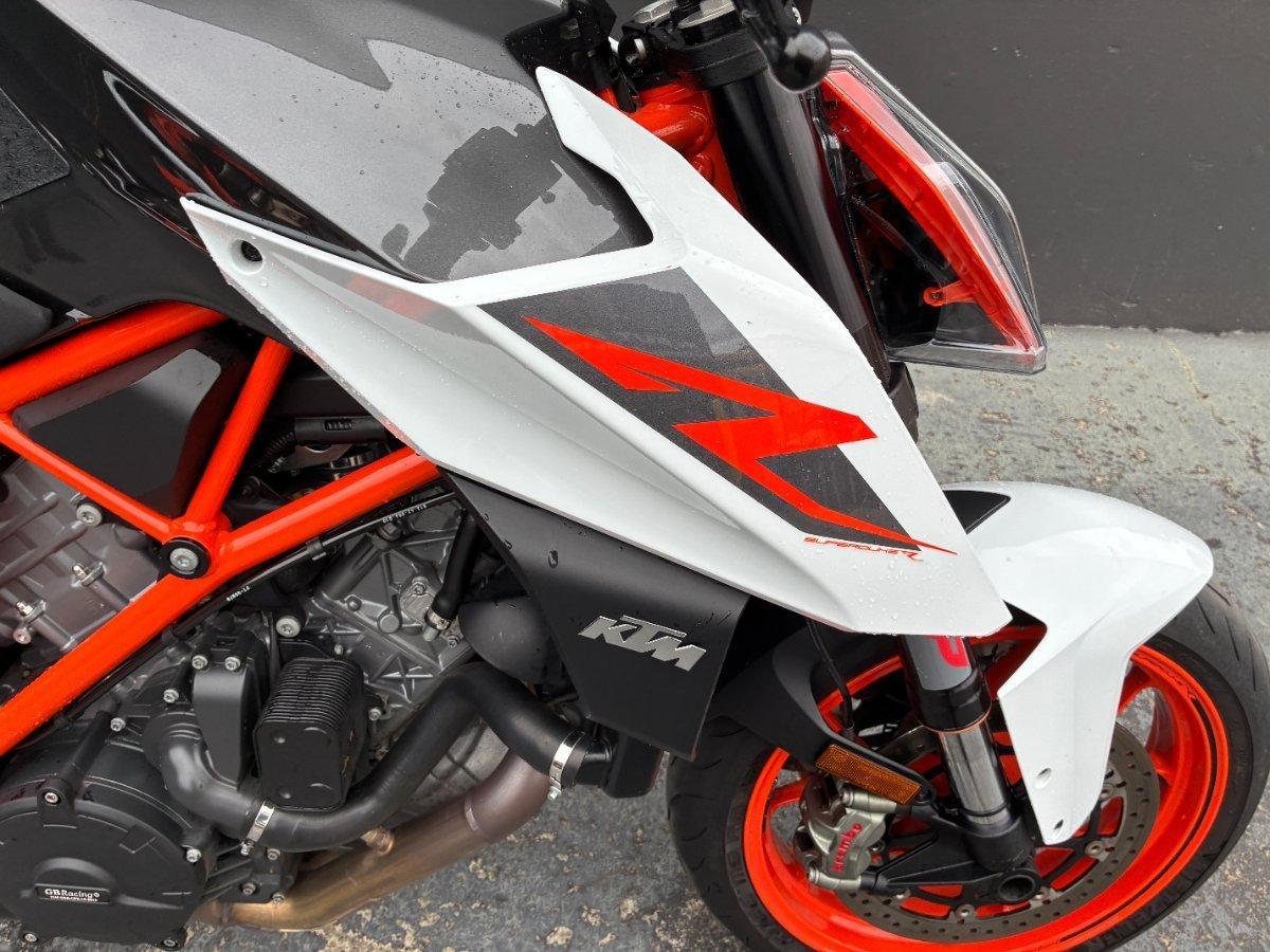 2018 KTM SUPER ADVENTURE S DUAL SPORTS