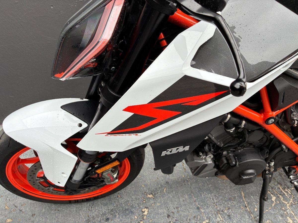 2018 KTM SUPER ADVENTURE S DUAL SPORTS