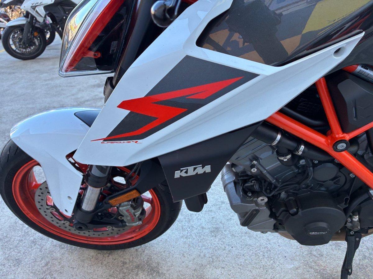 2018 KTM SUPER ADVENTURE S DUAL SPORTS