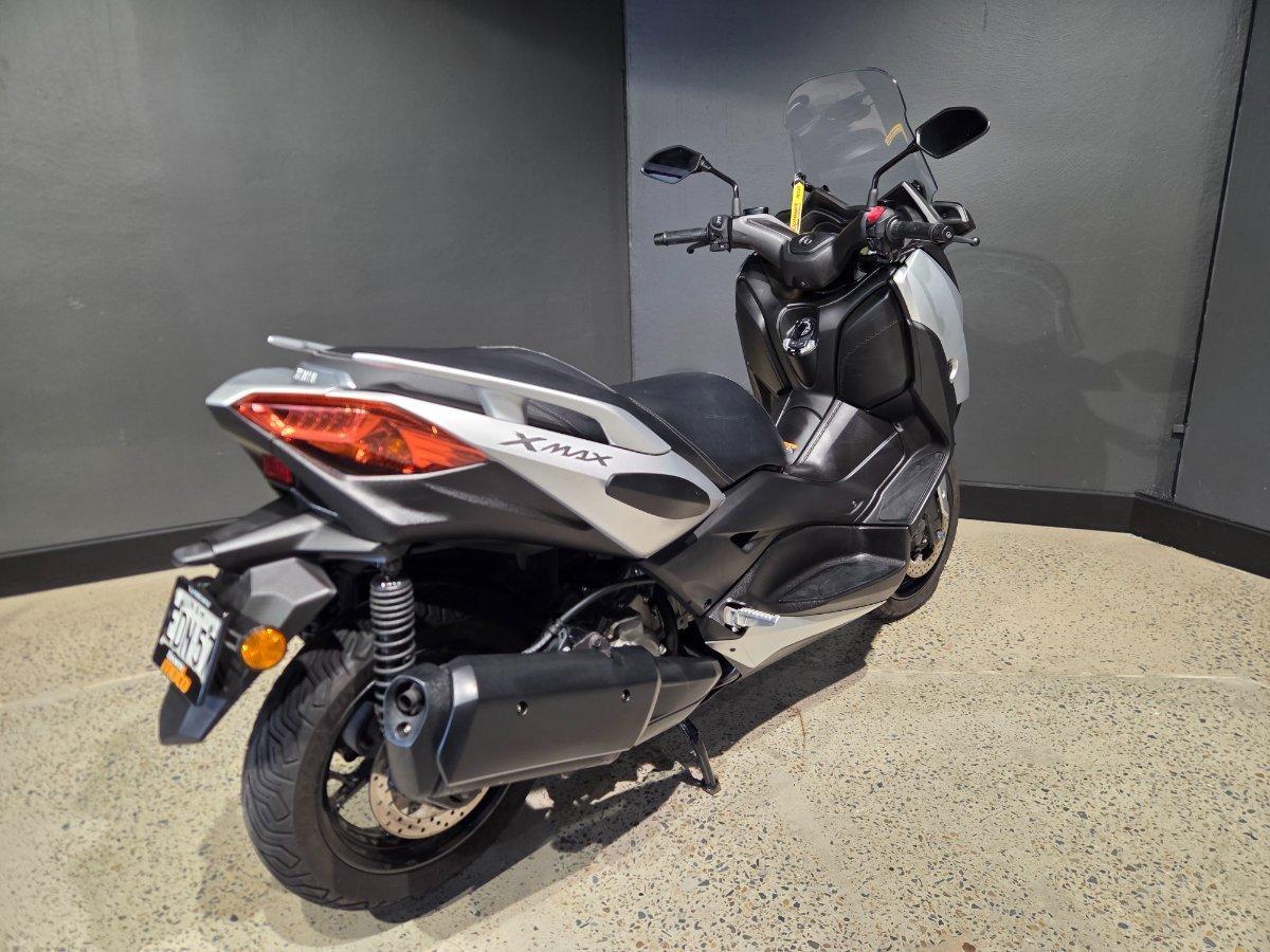 2018 YAMAHA XMAX 300 (CZD300A) SCOOTER