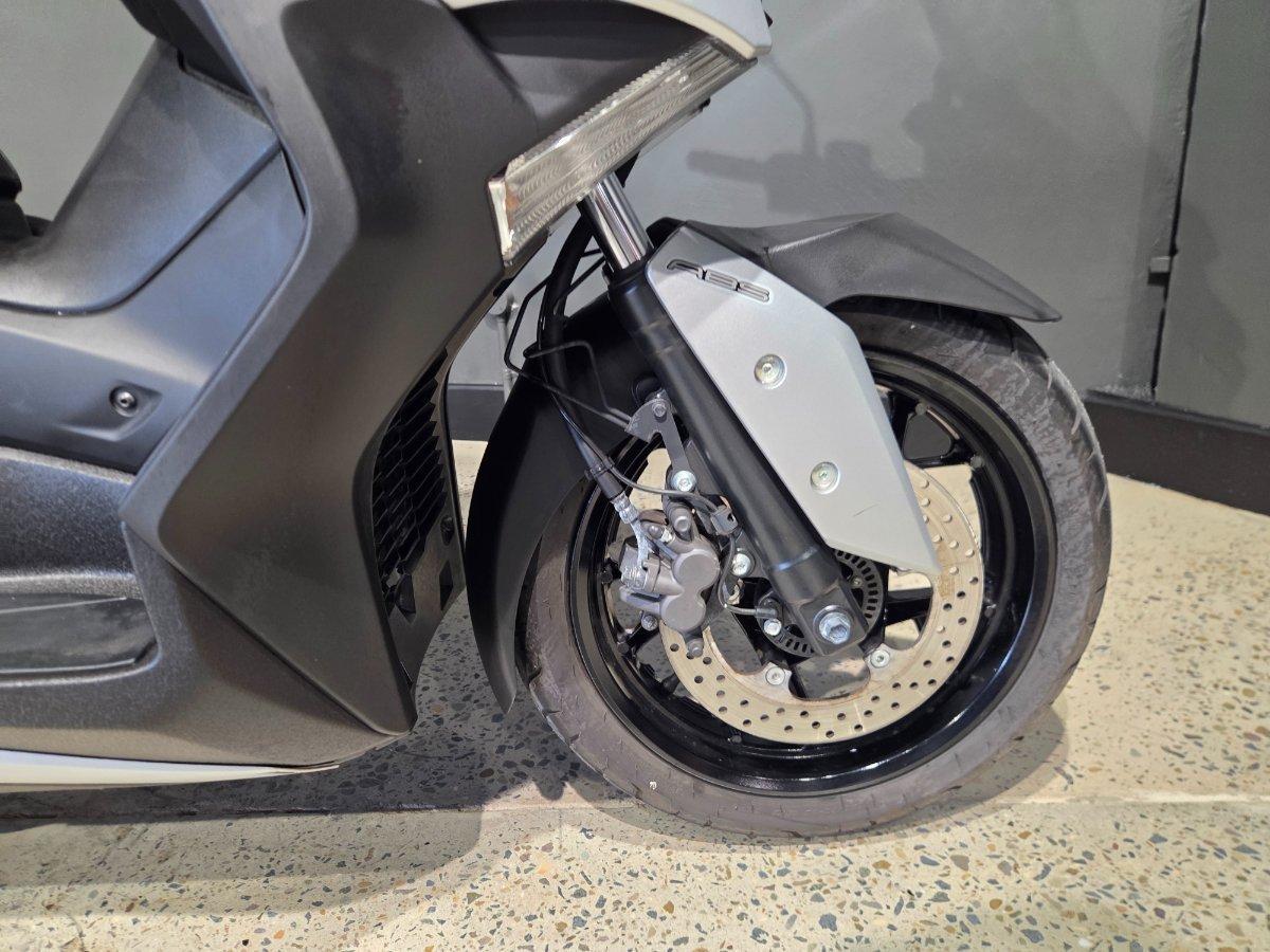 2018 YAMAHA XMAX 300 (CZD300A) SCOOTER