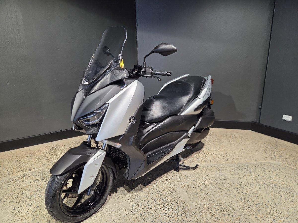 2018 YAMAHA XMAX 300 (CZD300A) SCOOTER