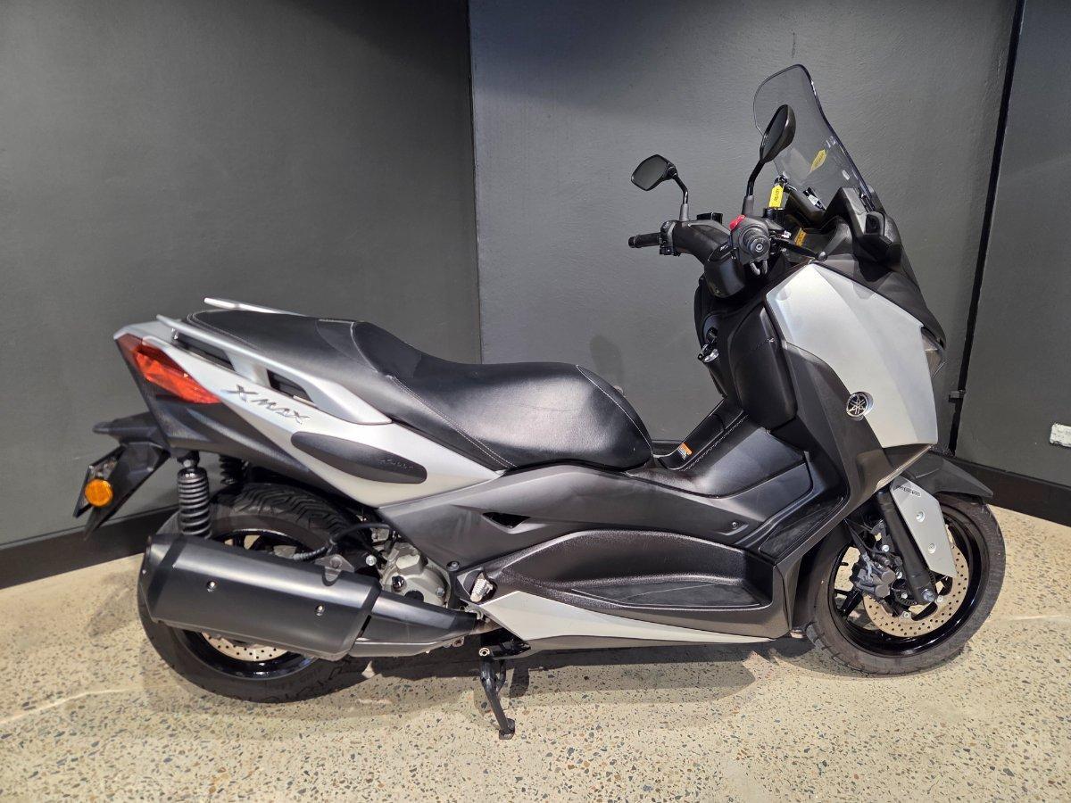 2018 YAMAHA XMAX 300 (CZD300A) SCOOTER